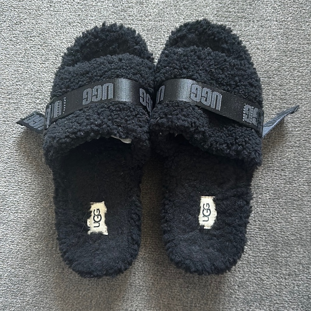 Black platform UGG Fluffita slides - Picture 1 of 8